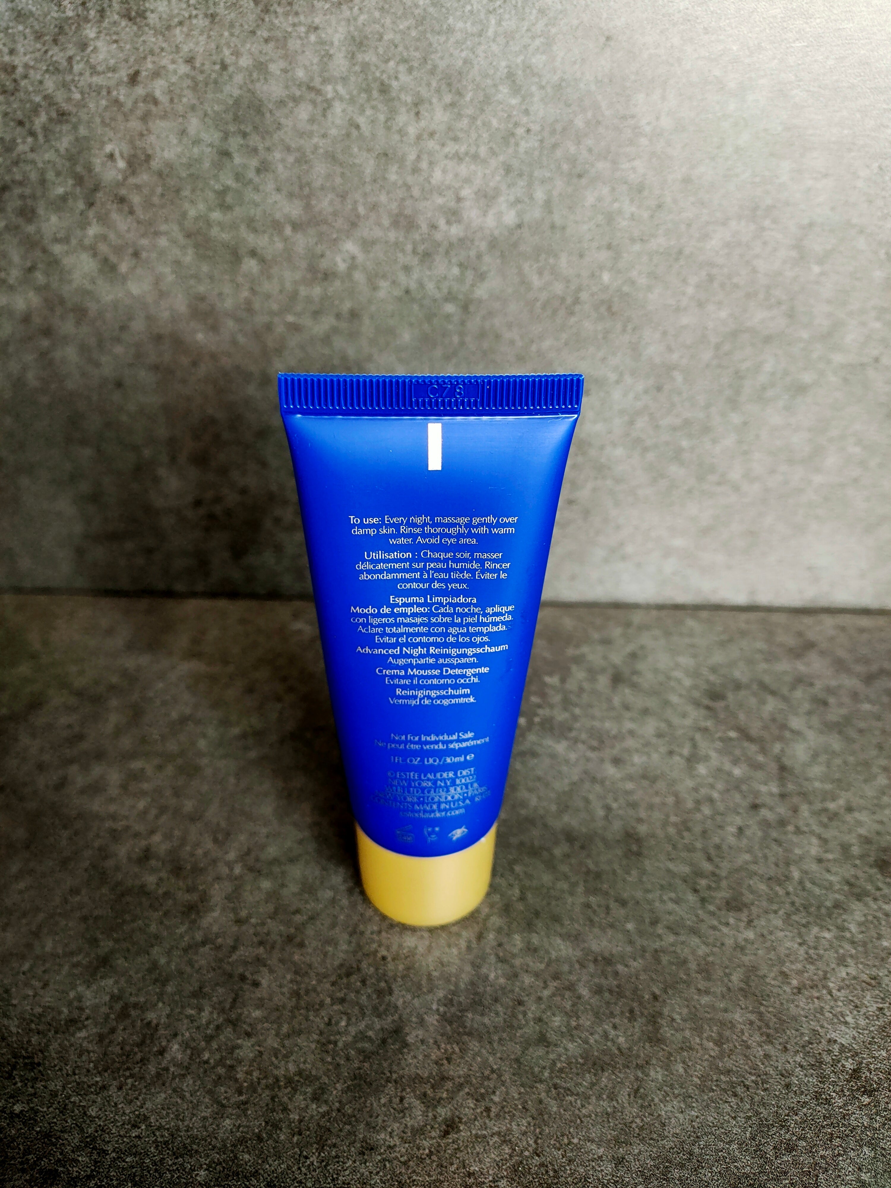 Estée Lauder micro cleansing foam