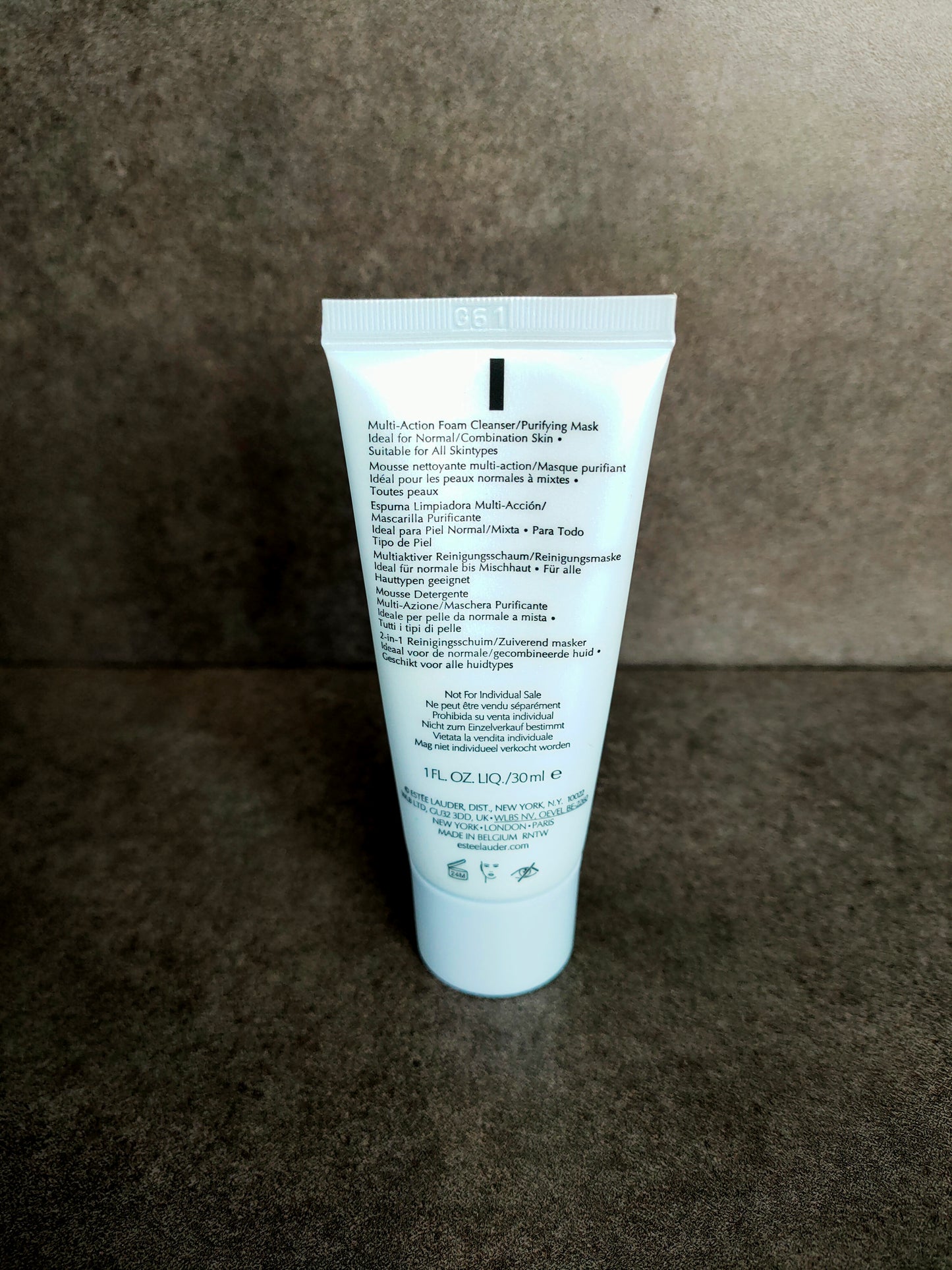 Estée Lauder perfectly clean