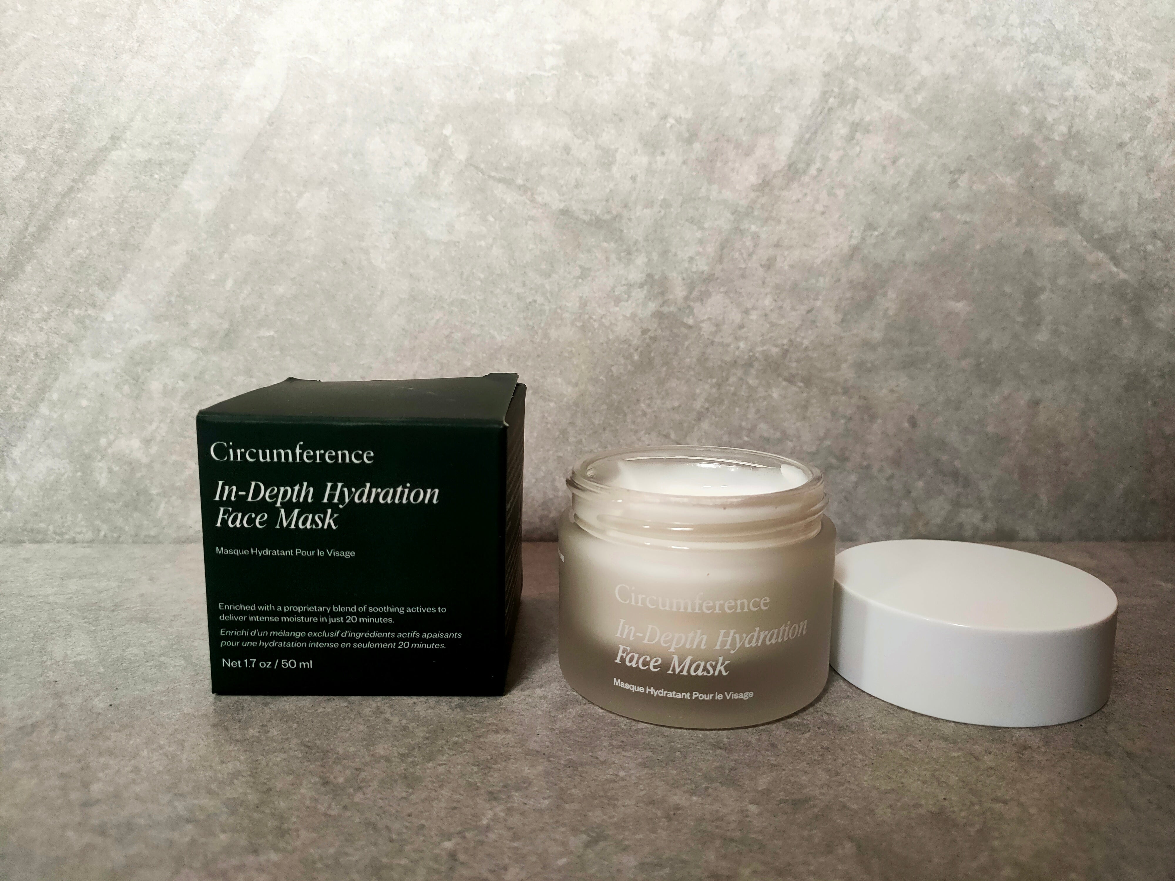 Circumference - in-depth hydration face mask