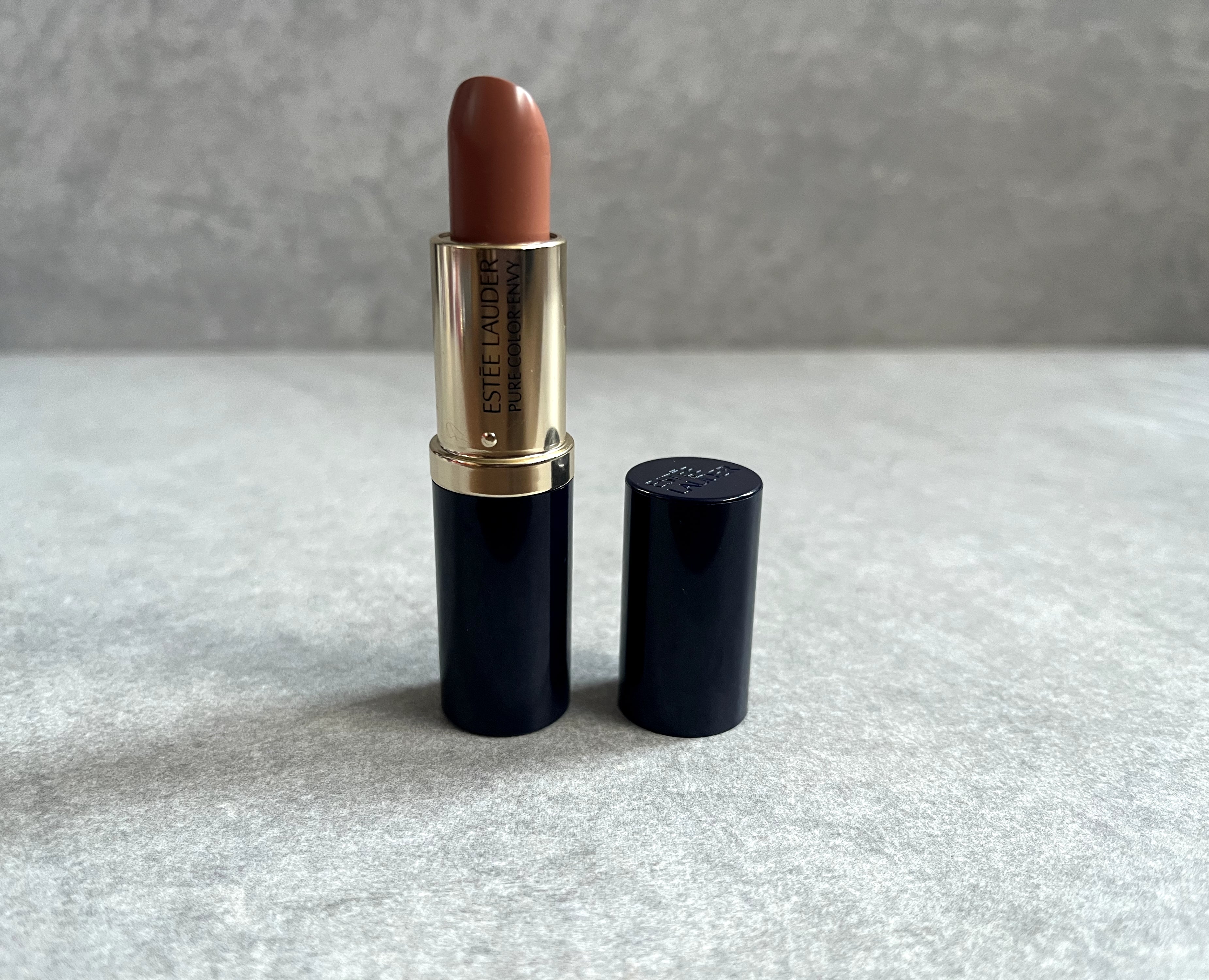 Estée Lauder lipstick