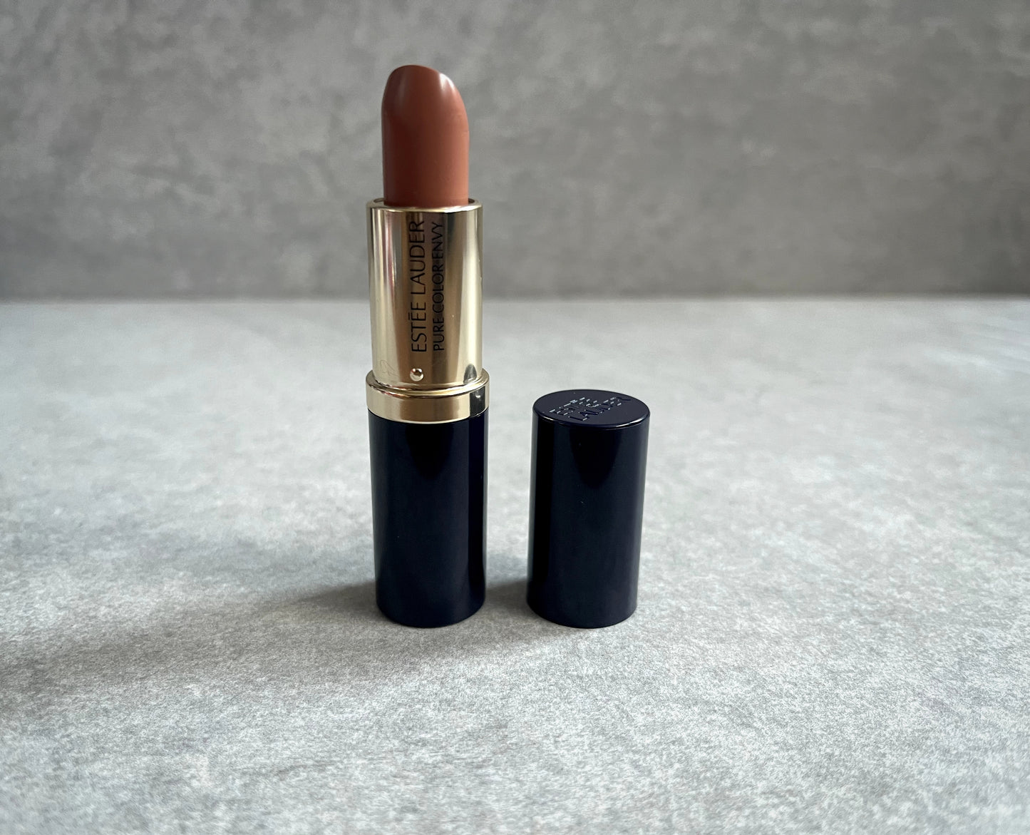 Estée Lauder lipstick