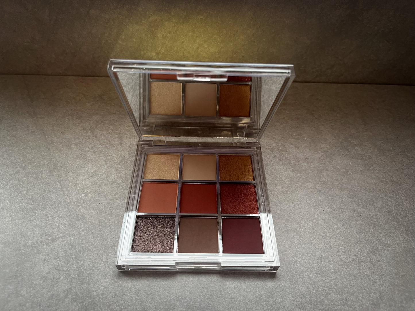Revolution glow palette