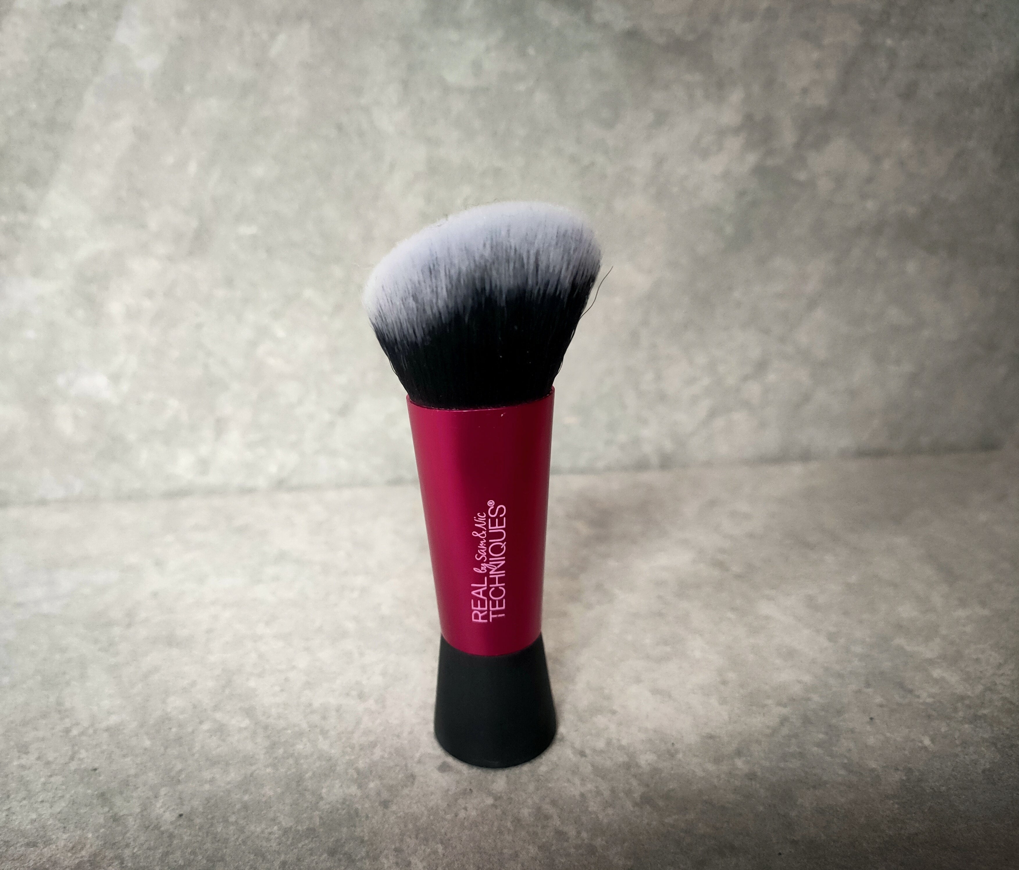 Real techniques mini sculpting brush